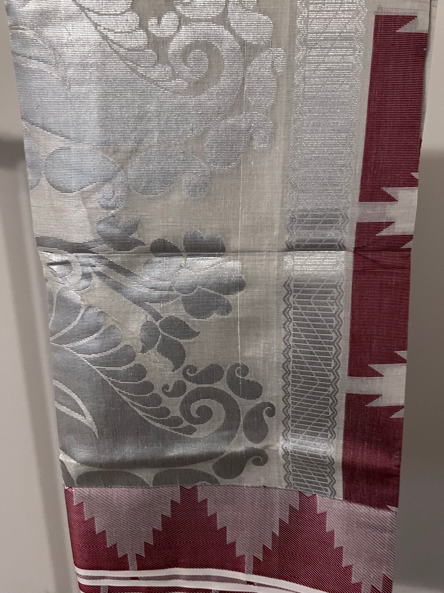 Kerala Kasavu Saree -Maroon and Silver