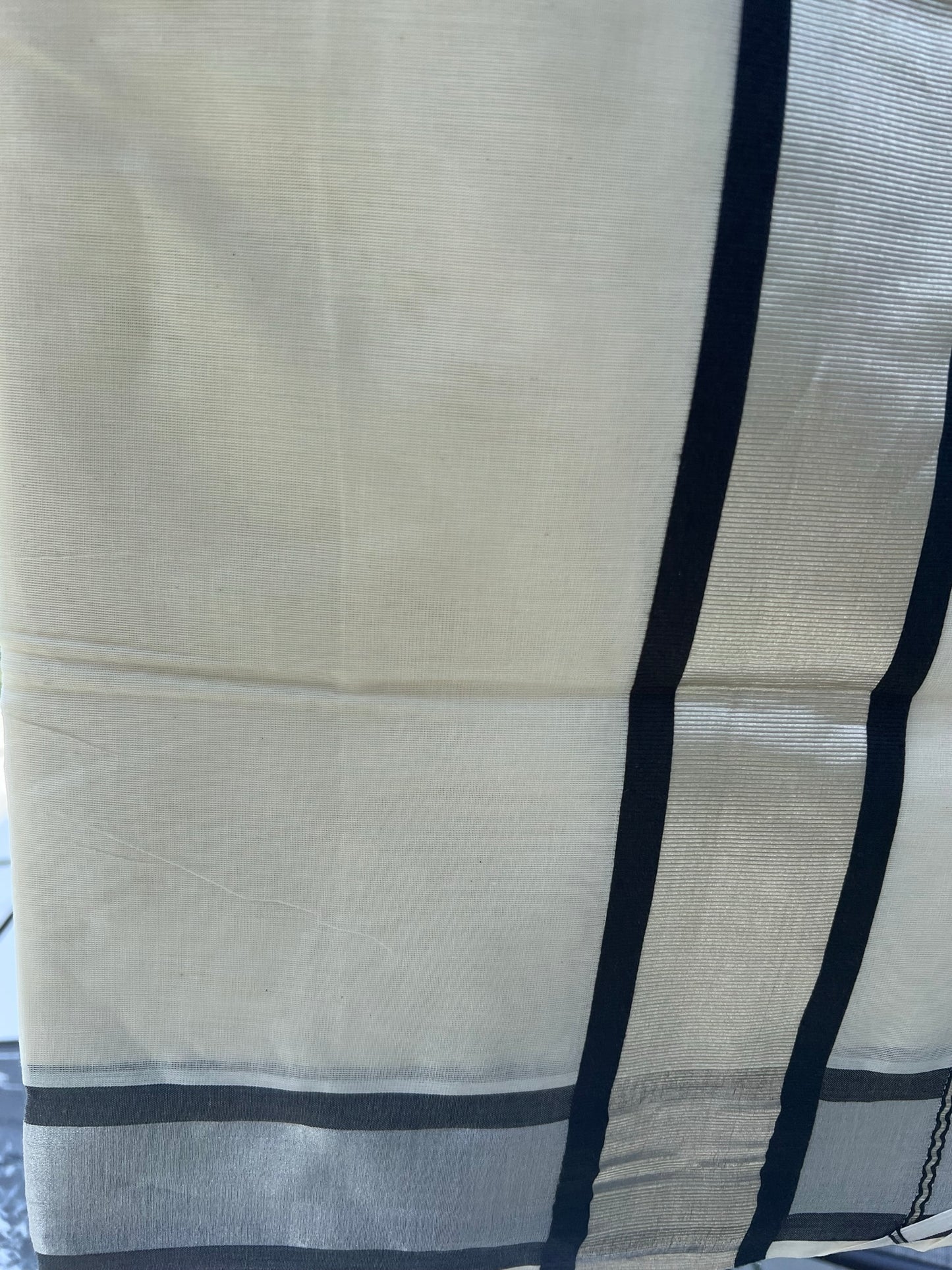 Kerala Kasavu Saree -Black and Silver - Plain